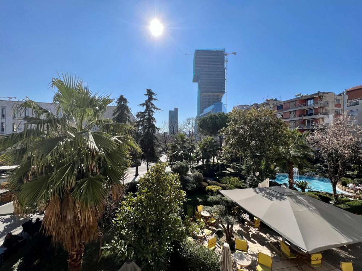 Apartment In Skanderbeg Square - Tirana Center 1 Екстериор снимка