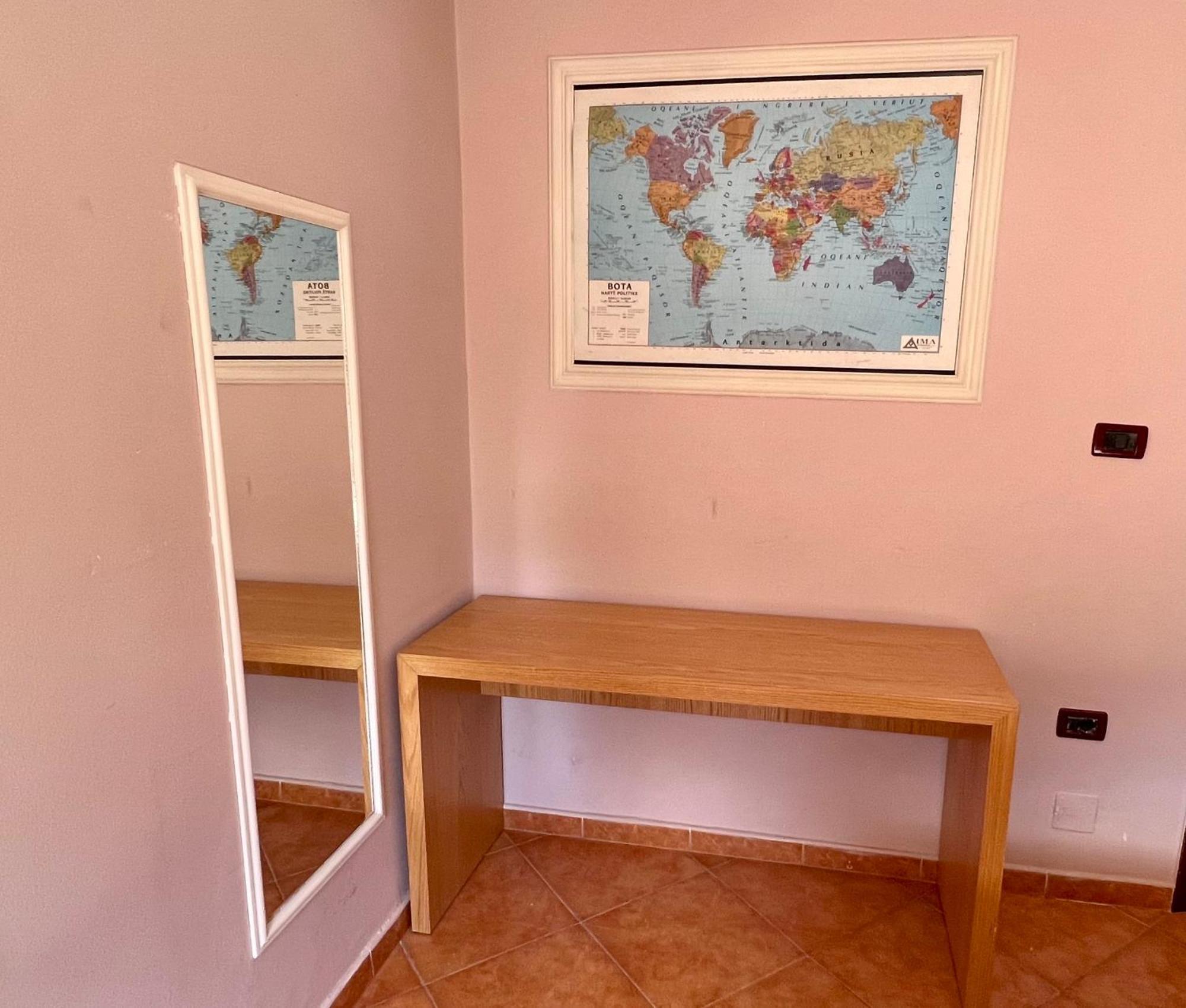 Apartment In Skanderbeg Square - Tirana Center 1 Екстериор снимка